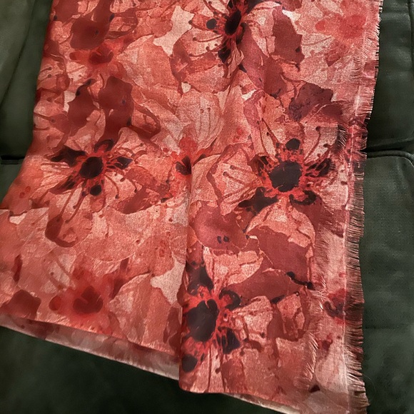 Scarf - Picture 4 of 6